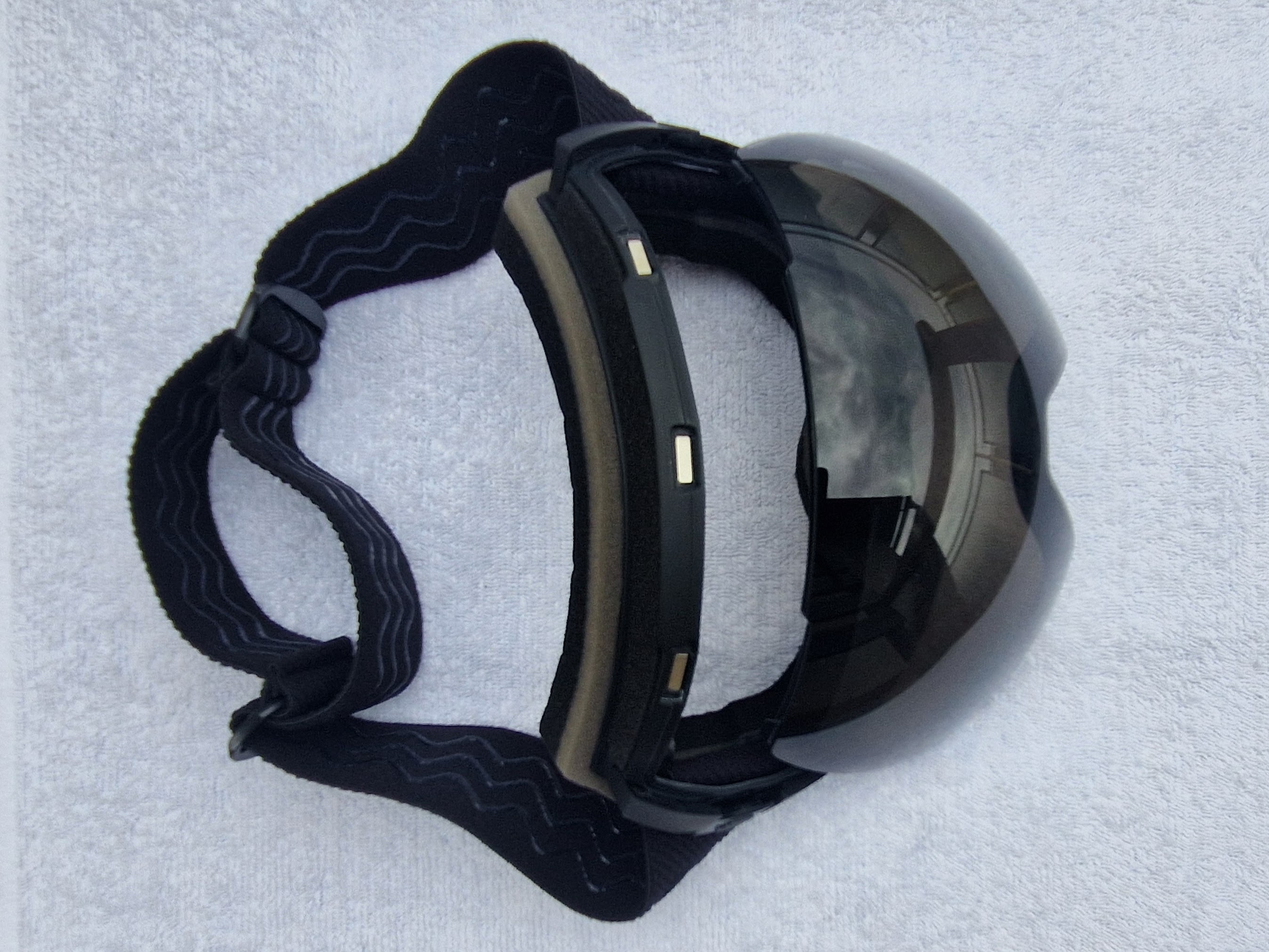 XH136 Magnetic Black / grey