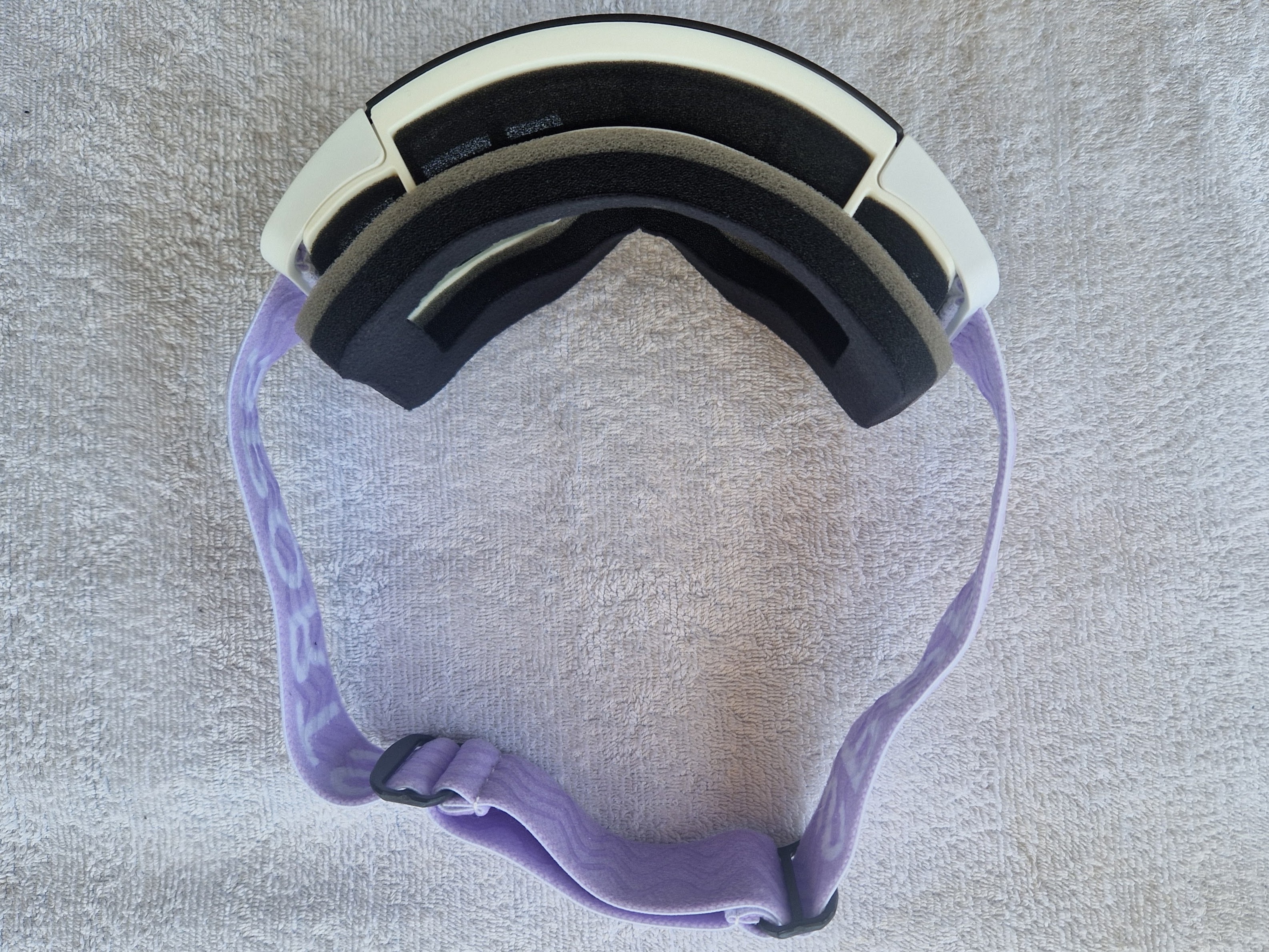 XH137 Magnetic White / Pink